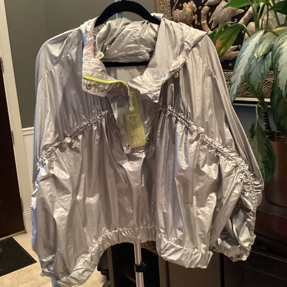 🤩❤️BNWT Zara recycle Capsule Program silver anorak. L. - Picture 1 of 6